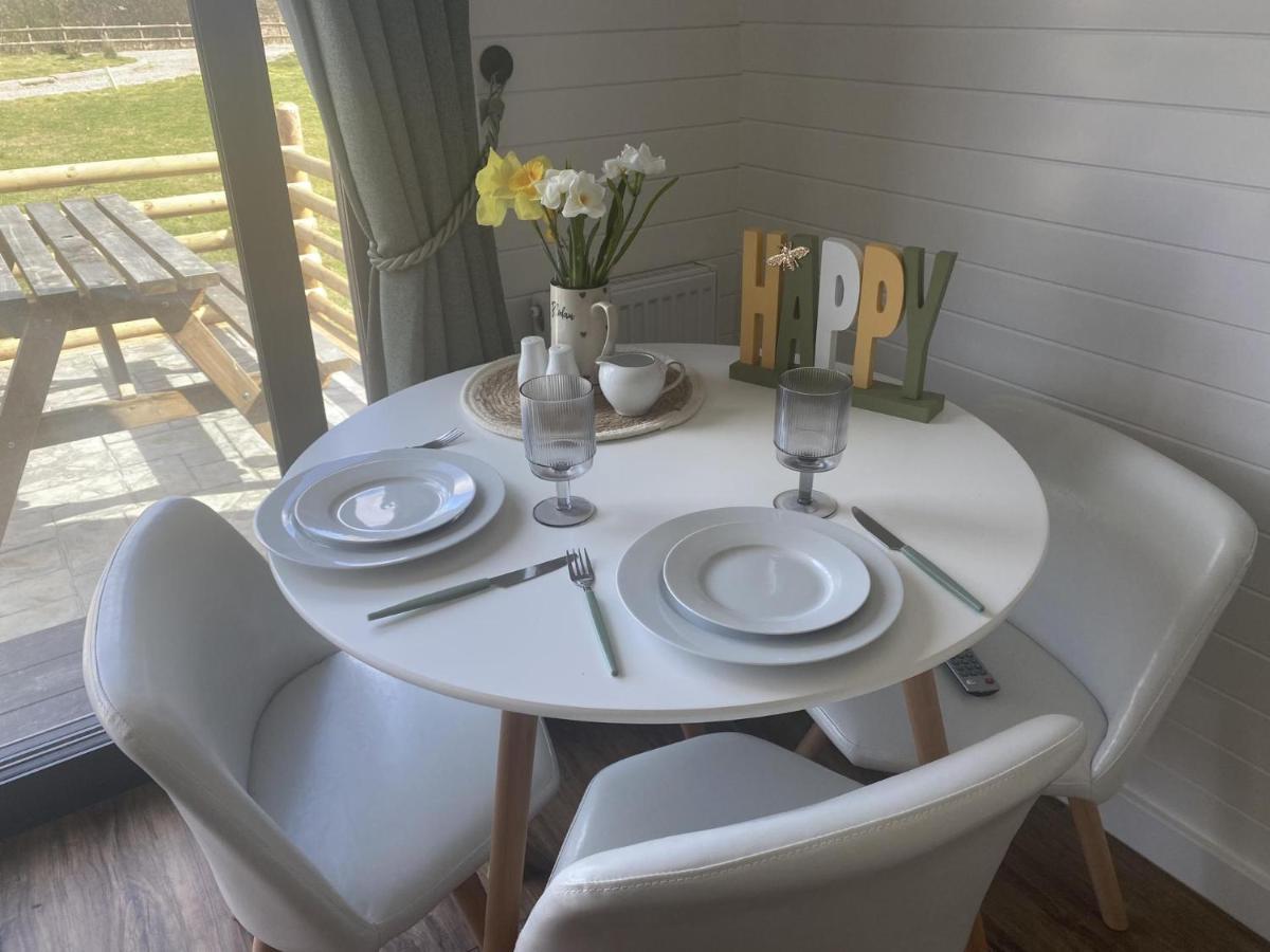 1-Bed Pod Cabin In Beautiful Surroundings Wrexham Esterno foto