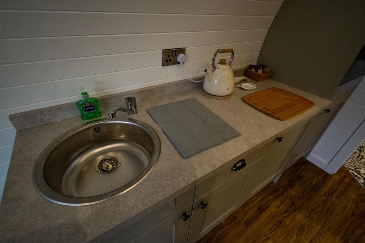 1-Bed Pod Cabin In Beautiful Surroundings Wrexham Esterno foto